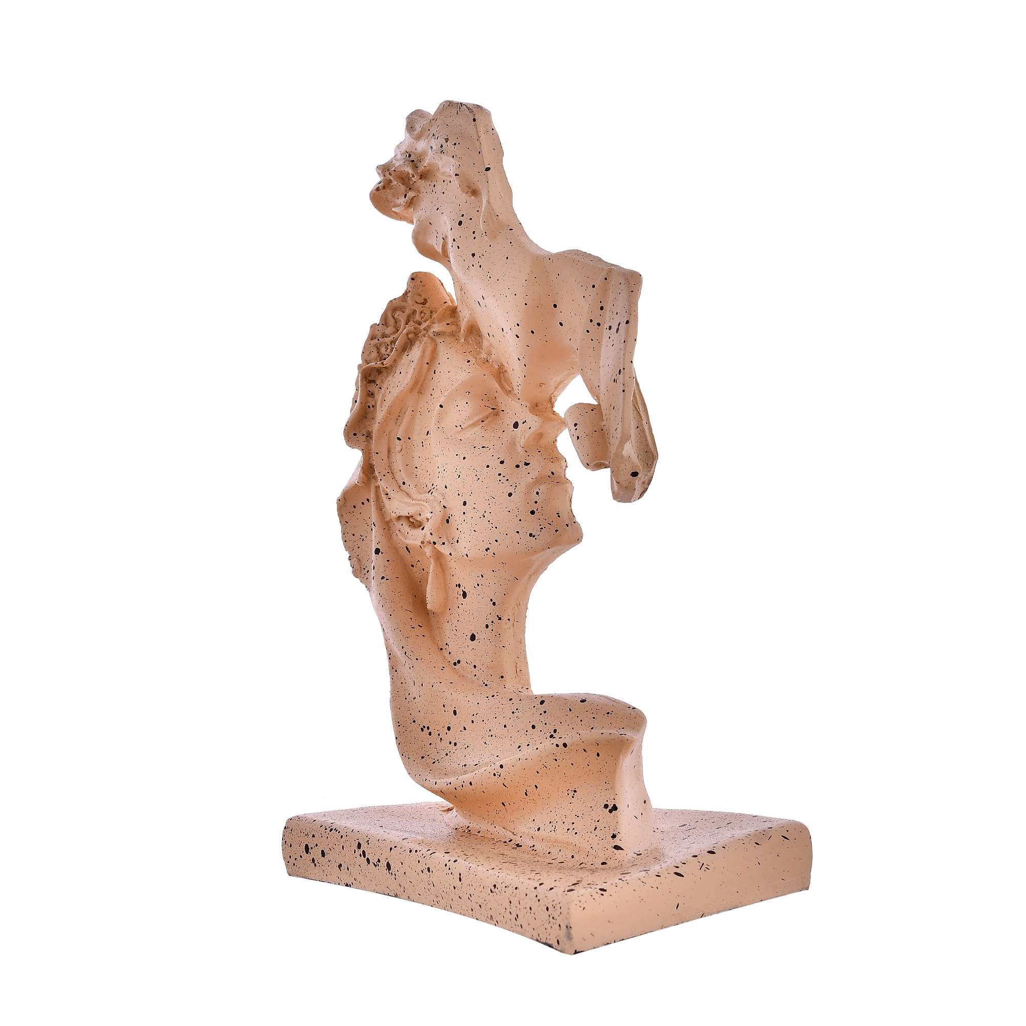 COUPLE STATUE