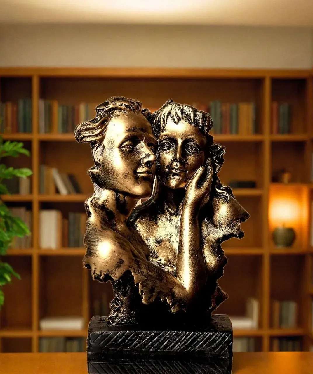 Rommantic Couple Face