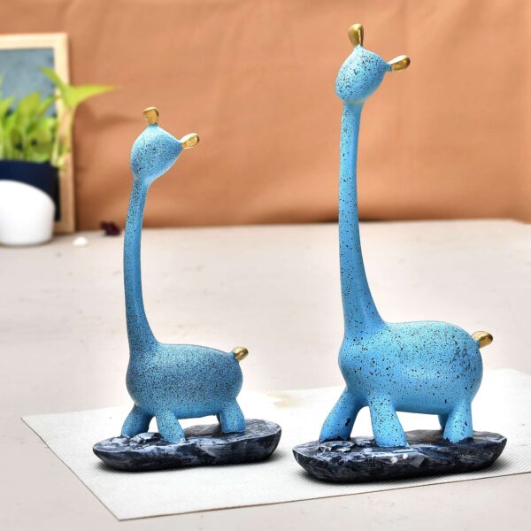 Giraffe Pair